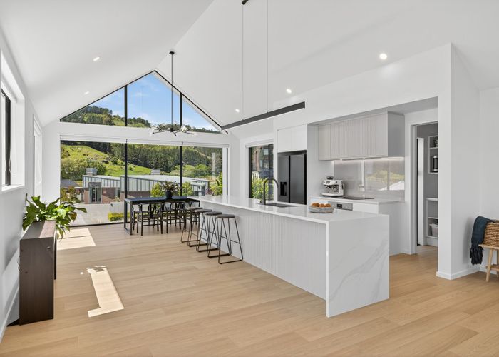  at 6 Round Hill Rise, Cracroft, Christchurch City, Canterbury