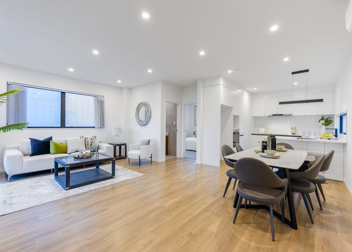  at 4/258 Lake Road, Hauraki, North Shore City, Auckland
