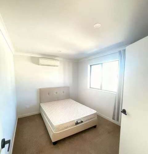  at 1/89 Rosedale Road, Hillcrest, North Shore City, Auckland