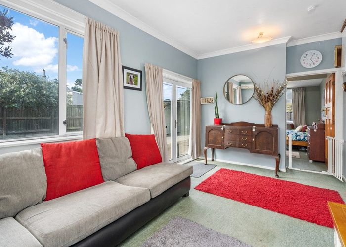  at 325 Keyes Road, New Brighton, Christchurch