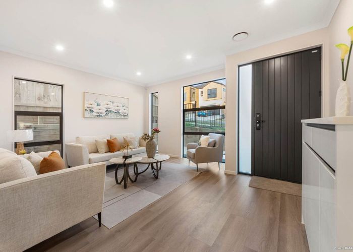  at 25 Hauhake Road, Flat Bush, Manukau City, Auckland