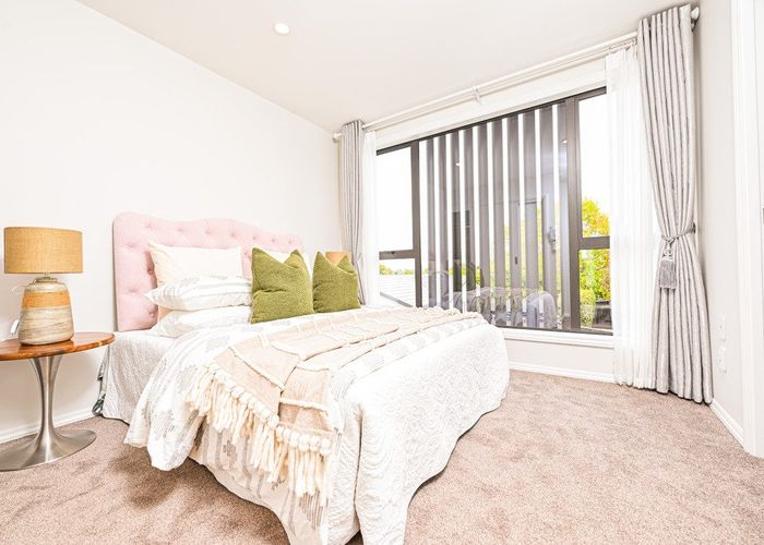  at 89B Whitford Road, Botany Downs, Manukau City, Auckland