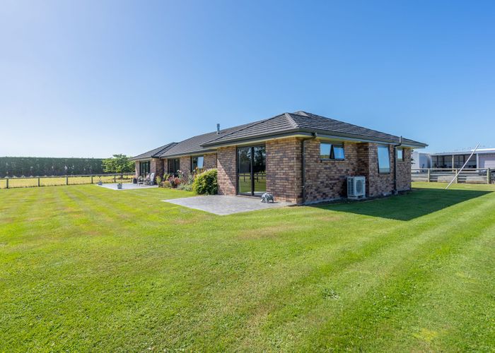  at 180 Moore Road, Lorneville, Invercargill