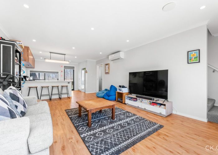  at 9 Desert Gold Lane, Wallaceville, Upper Hutt