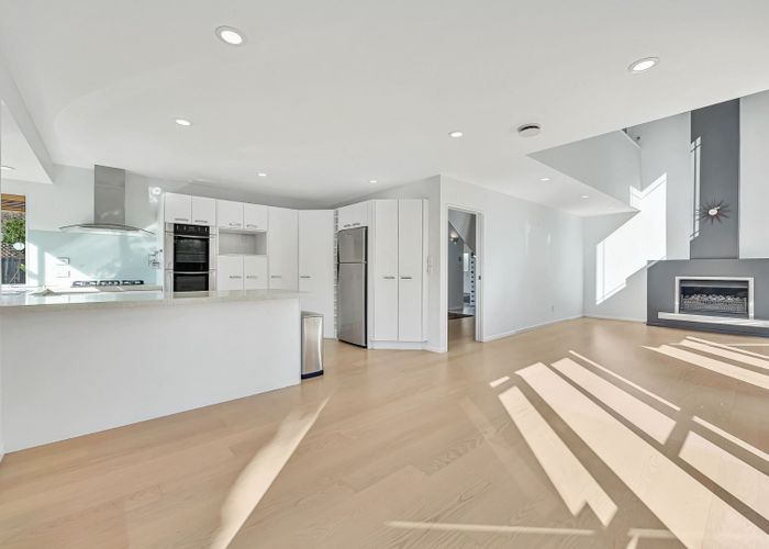  at 19A Horotutu Road, Greenlane, Auckland