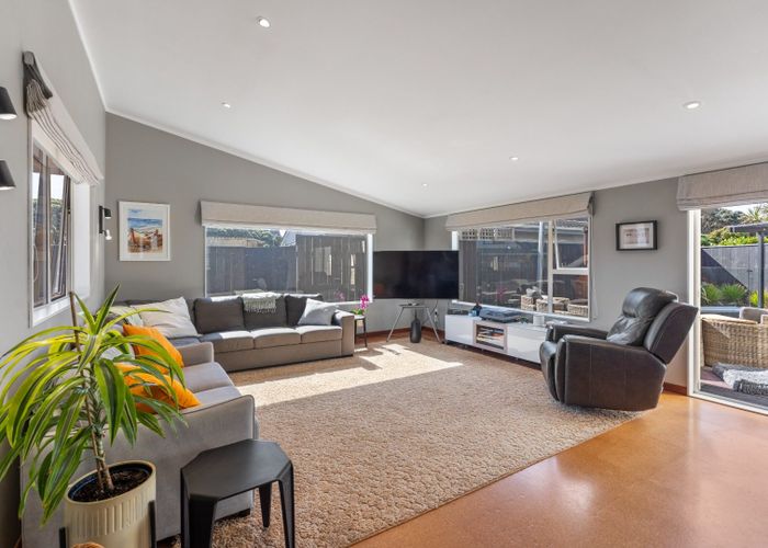  at 1 Frances Street, Waikanae Beach, Kapiti Coast, Wellington