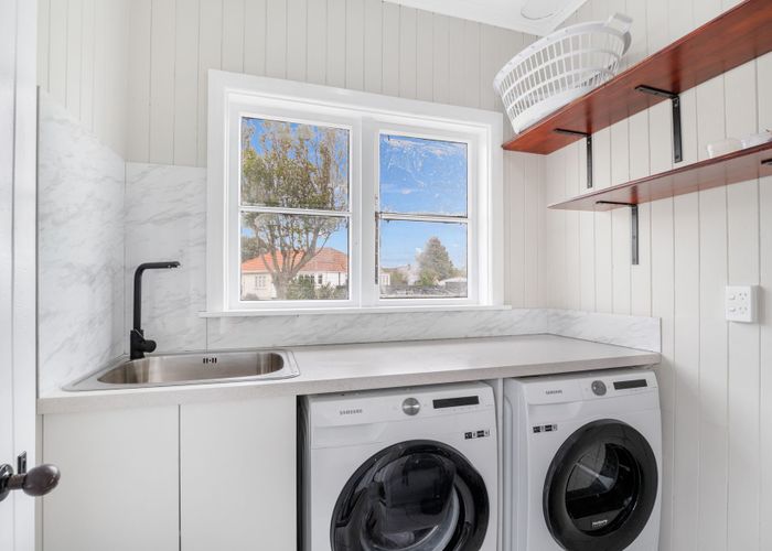  at 21 Rangiora Avenue, Roslyn, Palmerston North, Manawatu / Whanganui