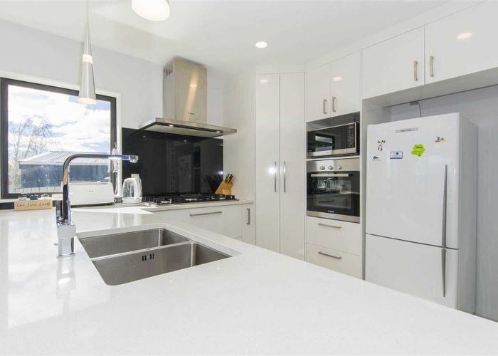  at 71A Solar Road, Glen Eden, Waitakere City, Auckland