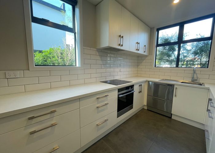  at 2/269 Kilmore Street, City Centre, Christchurch City, Canterbury