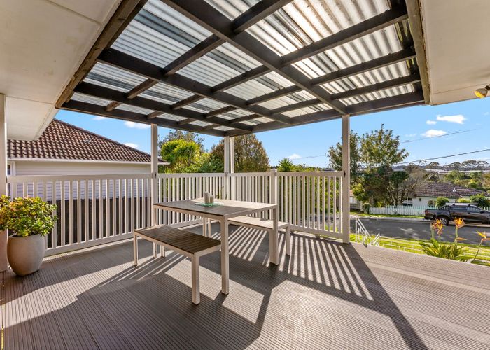  at 39 Sherwood Avenue, Te Atatu South, Waitakere City, Auckland