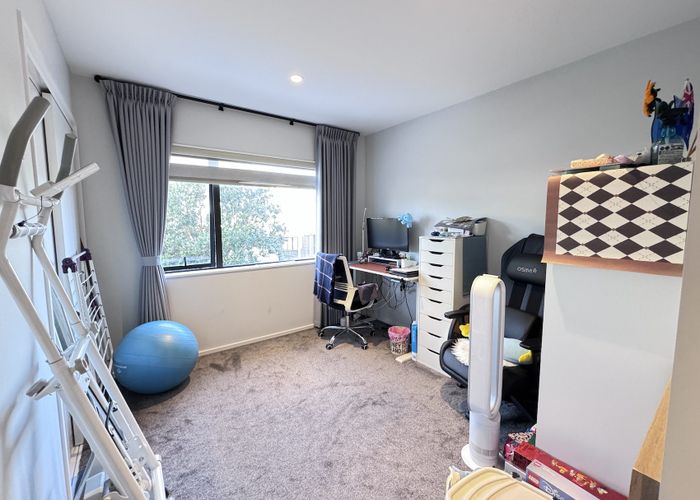  at 48 Bordeaux Pde, Te Atatu South, Waitakere City, Auckland