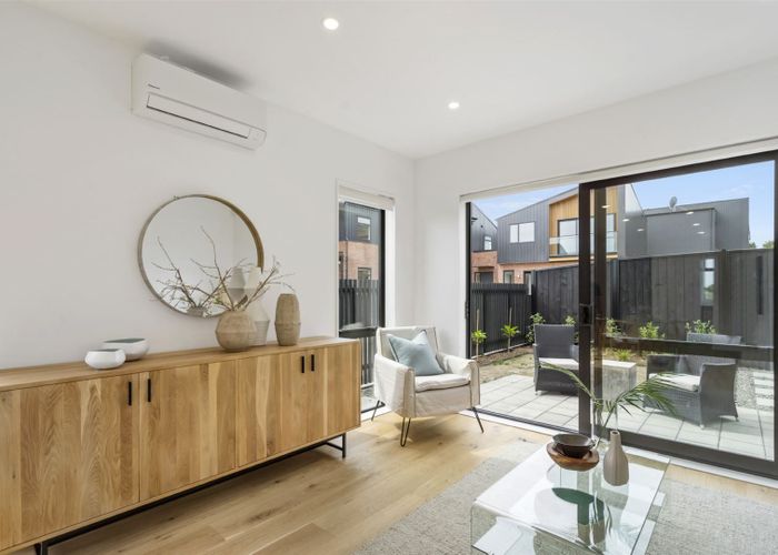  at 1C Lowe Street, Belmont, Auckland