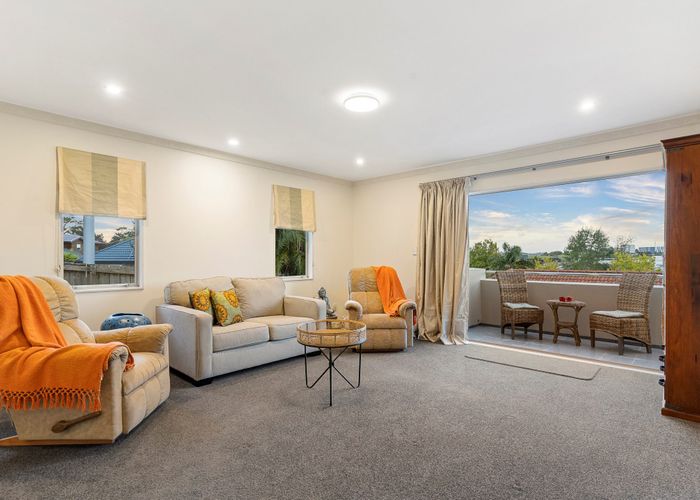  at 5 Houhere Close, Albany, Auckland