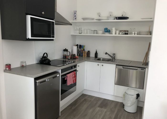  at 220 Albany Heights Road, Albany Heights, Albany