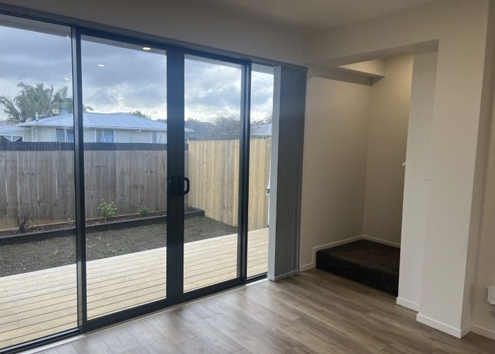  at 94B Swanson Rd, Henderson, Waitakere City, Auckland