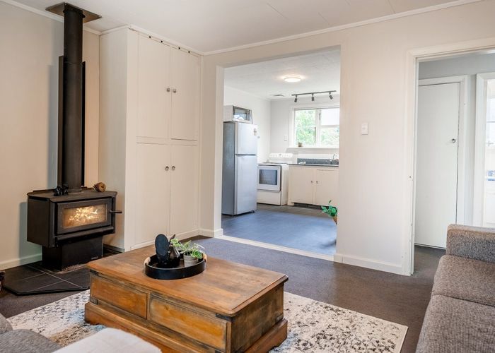  at 8 Saint John Street, Southbridge