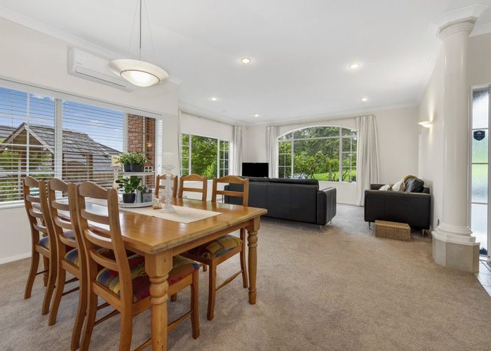  at 33 John Brooke Crescent, East Tamaki Heights, Auckland