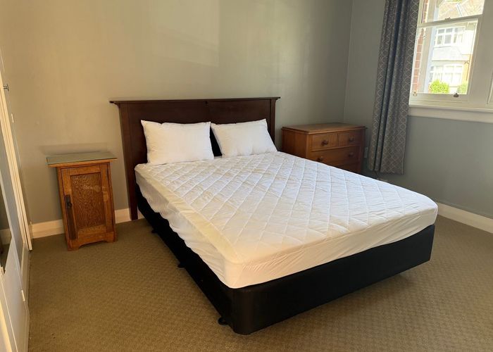  at 2/1 Queen Street, North Dunedin, Dunedin, Otago