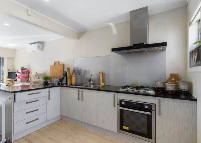  at 4/8 Maunu Road, Papatoetoe, Manukau City, Auckland