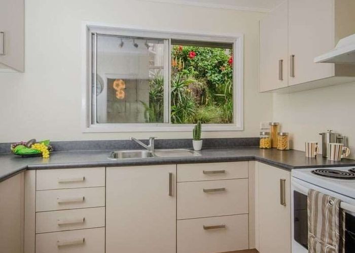  at 2/2 Pleasant Street, Onehunga, Auckland City, Auckland