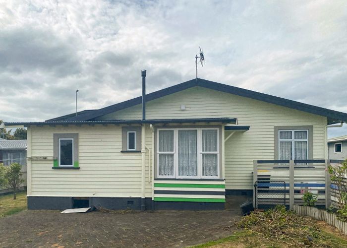  at 5 Fairview Avenue, Feilding