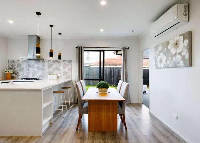  at 1/16 Steele Road, Forest Lake, Hamilton