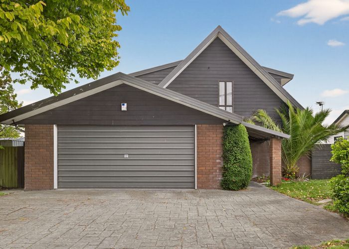  at 302 Lake Terrace Road, Shirley, Christchurch City, Canterbury