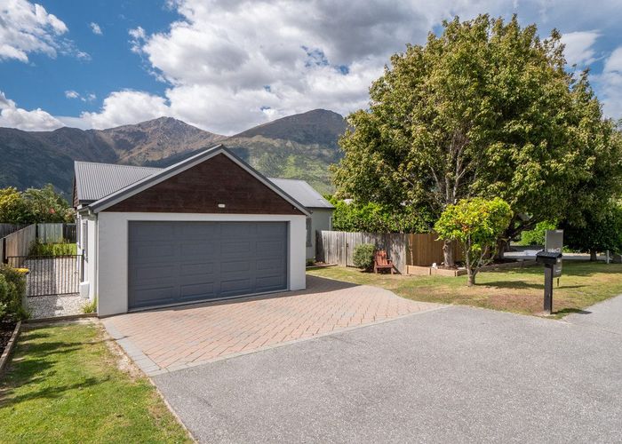  at 44 Sylvan Street, Lake Hayes Estate, Queenstown-Lakes, Otago