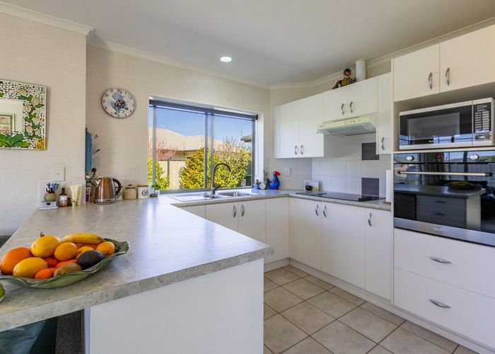  at 12 Flemington Place, Taradale, Napier