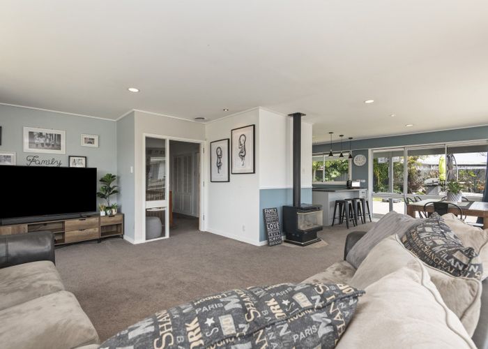  at 52 Wikiriwhi Crescent, Awapuni, Palmerston North