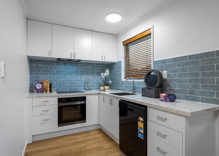  at 2/110 Barbour Street, Waltham, Christchurch City, Canterbury