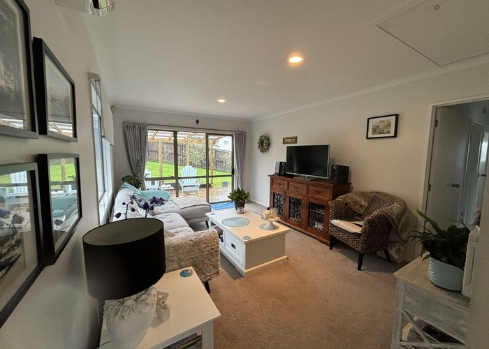  at 27 Loughanure Place, Massey, Waitakere City, Auckland