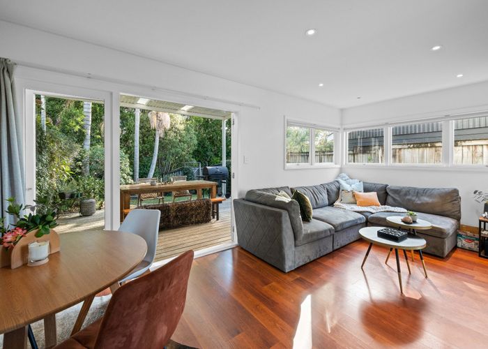  at 6A Tipene Place, Meadowbank, Auckland