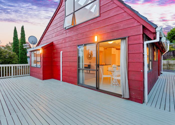  at 42 Glenbervie Crescent, Massey, Auckland