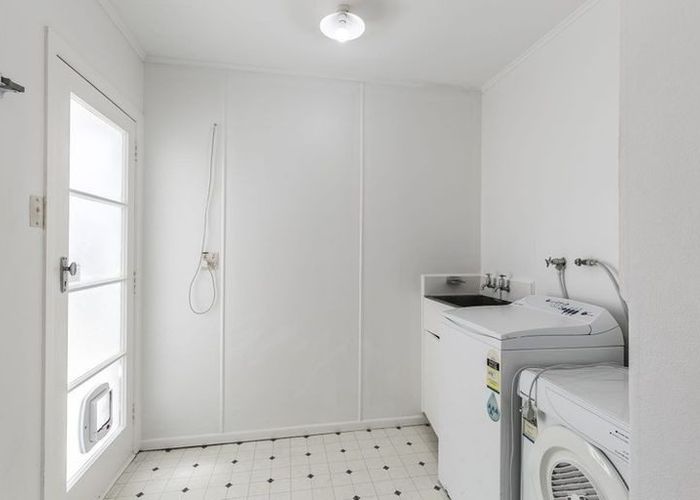 at 8 Witham St, Island Bay, Wellington, Wellington
