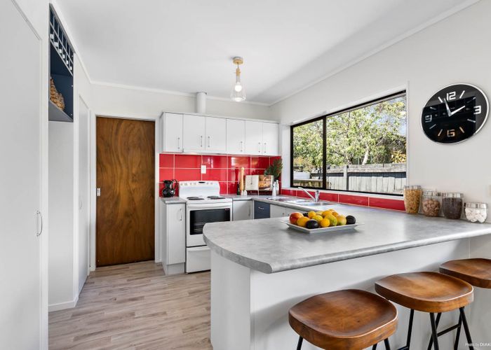  at 30 Kindergarten Drive, Conifer Grove, Takanini