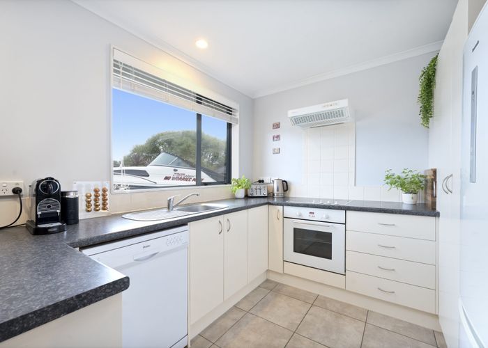  at 21 Misty Valley Drive, Henderson, Auckland