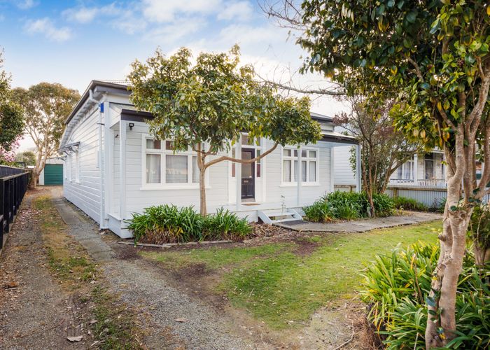  at 215 College Street, West End, Palmerston North, Manawatu / Whanganui