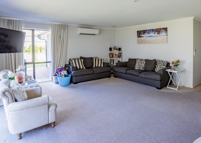  at 16 Northbrook Glen, Flagstaff, Hamilton, Waikato
