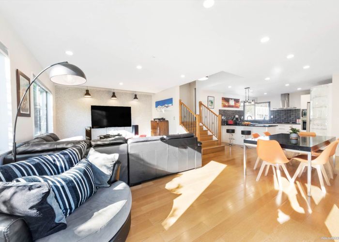  at 74A Lantana Road, Green Bay, Auckland