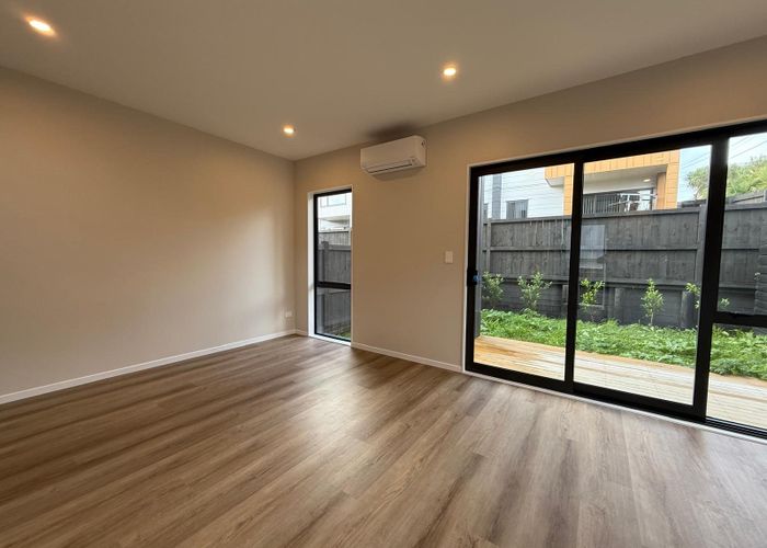  at 16 Don Oliver Lane, Glen Eden, Waitakere City, Auckland