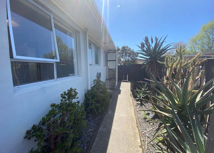  at 2/13 Latham Avenue, Pakuranga, Manukau City, Auckland