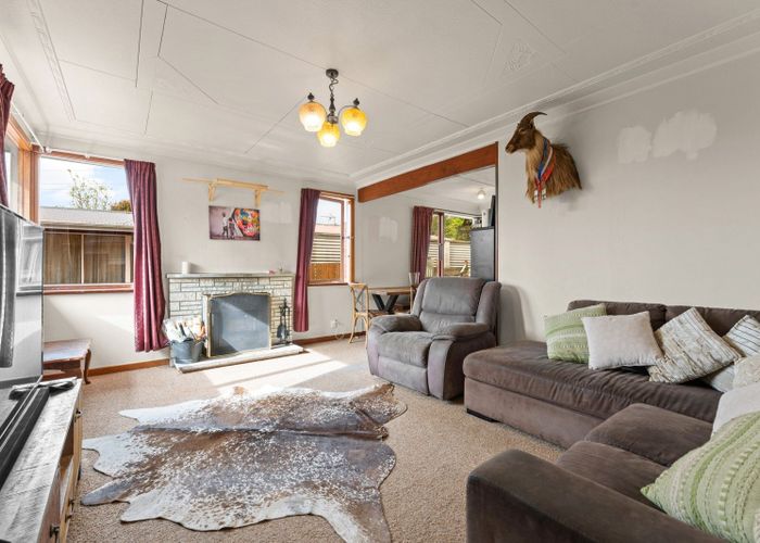  at 21 Centennial Avenue, Helensburgh, Dunedin