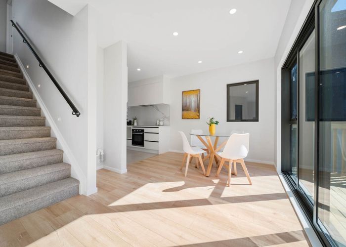  at 8D  Clutha Crescent, Clover Park, Manukau City, Auckland