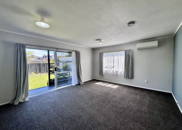  at 2/6 Short Street, Papakura, Auckland