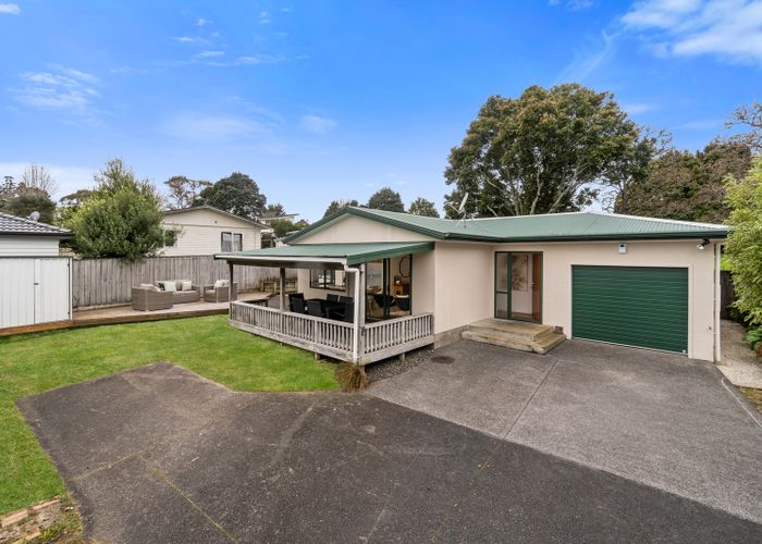 at 15A Preston Avenue, Henderson, Auckland
