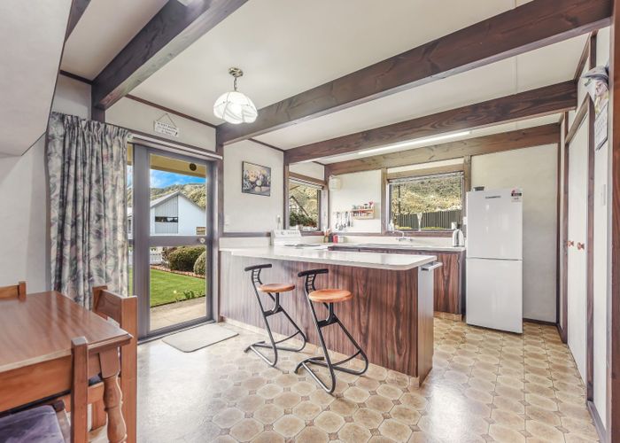  at 4 Beach Road, Waikawa, Picton