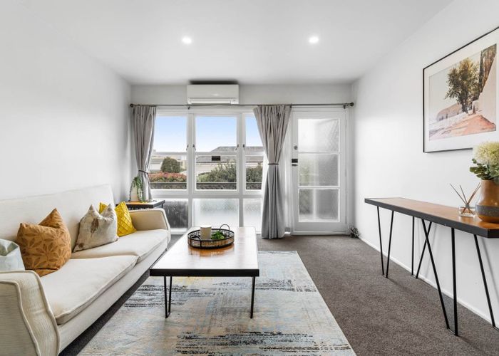  at 6/11 Tawera Road, Greenlane, Auckland