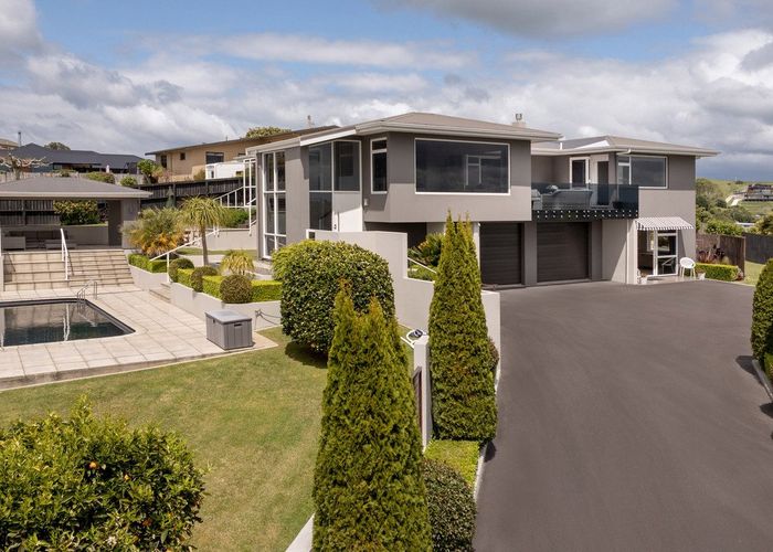  at 98 Waikite Road, Welcome Bay, Tauranga, Bay Of Plenty
