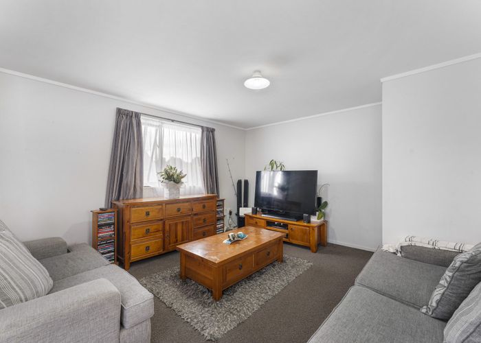  at 1/55 Redcrest Avenue, Red Hill, Papakura, Auckland